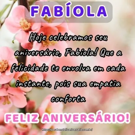 Hoje celebramos seu aniversário, Fabíola! Que a felicidade te envolva em cada instante, pois sua empatia conforta.